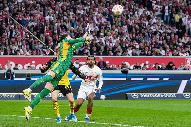 多特2-0斯圖加特 阿德耶米、布蘭特建功